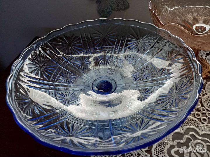 Вазы фруктовницы цветное стекло