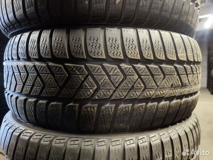 Pirelli Winter Sottozero 3 225/40 R18