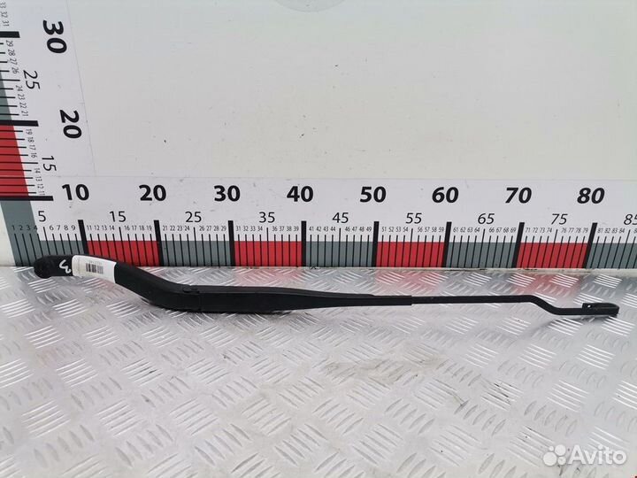 Щеткодержатель (поводок стеклоочистителя, дворник)