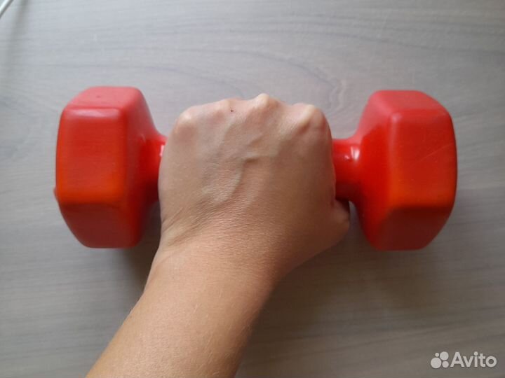 2 гантели 3 и 4 кг