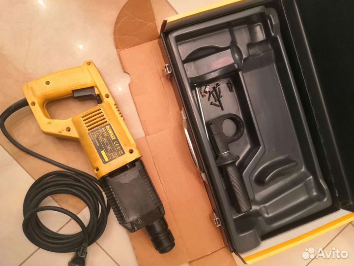 Перфоратор DeWalt