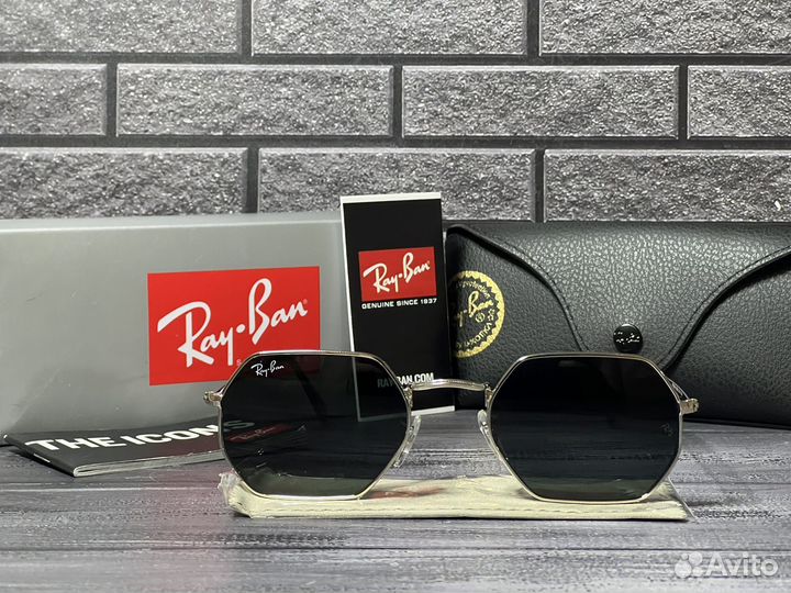 Солнцезащитные очки Ray-Ban RB-3556