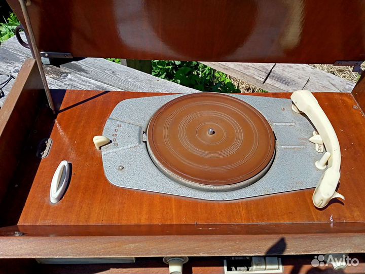 Радиола Рекорд 61М2 СССР