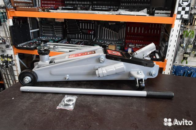 Домкрат гидравлический подкатный 3т 150-530 мм