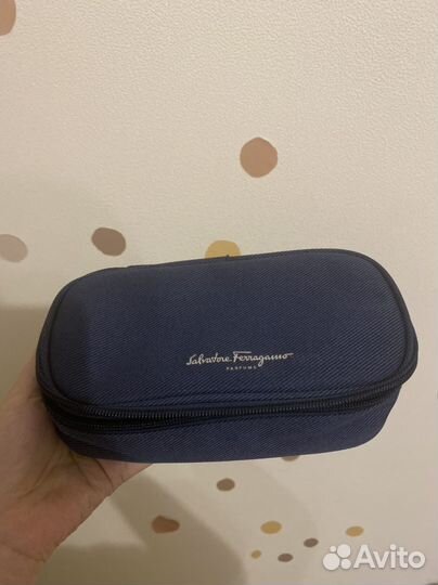 Косметичка salvatore ferragamo аэрофлот