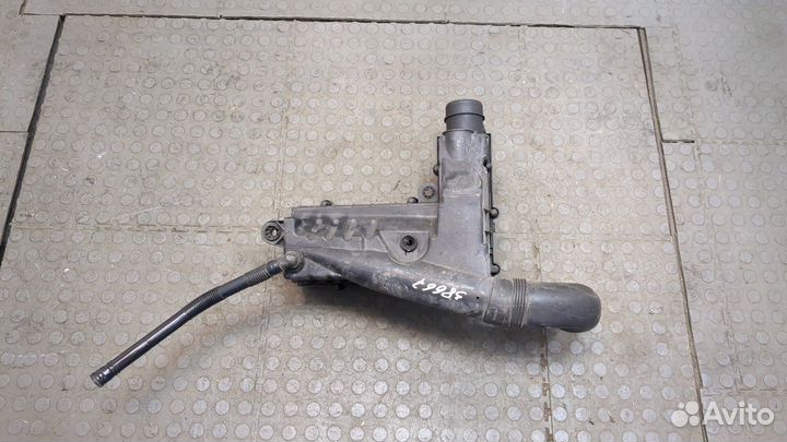 Корпус воздушного фильтра Volkswagen Golf 5