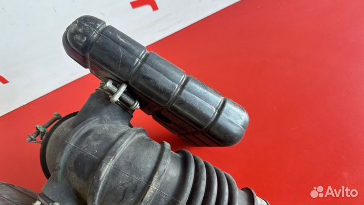 Корпус воздушного фильтра Mitsubishi Diamante F34A