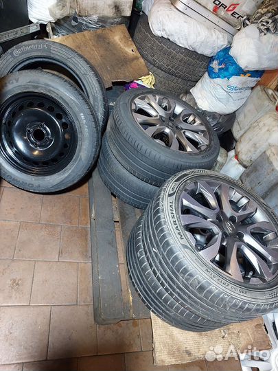 Комплект шин с дисками 215/50 r17