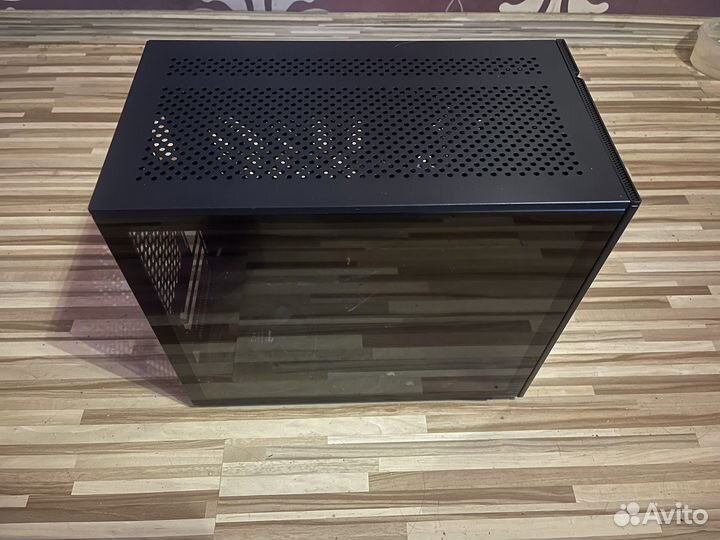 Корпус для компьютера montech sky one mini