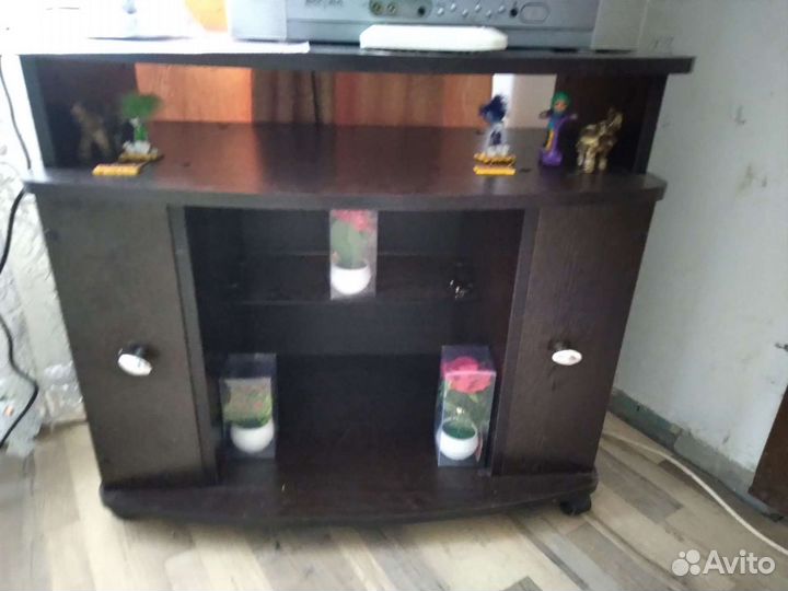 Тумба под телевизор