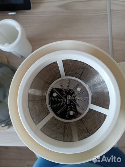 Соковыжималка maxtronic MAX-TRJ100-1