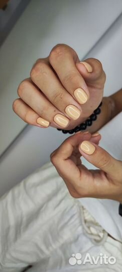 Модель на маникюр
