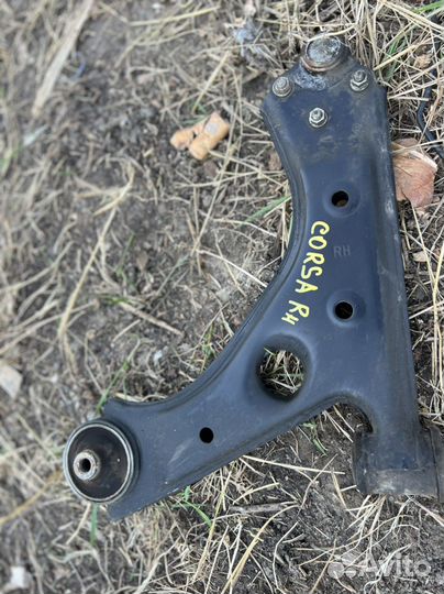 Рычаг передний правый Opel Corsa D