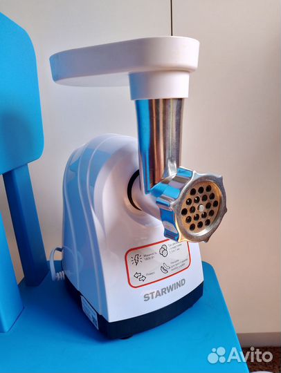 Мясорубка StarWind SMG2481