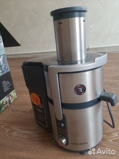 Соковыжималка RJ-M908
