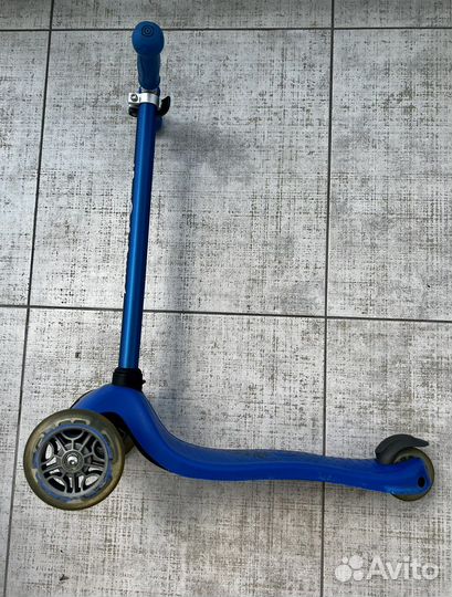 Самокат трехколесный globber