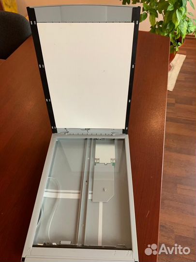 Сканер Canon lide 90