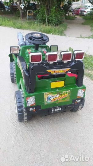 Детский внедорожник электромобиль квадроцикл