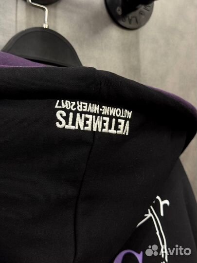 Двусторонний бомбер Vetements TFD оверсайз