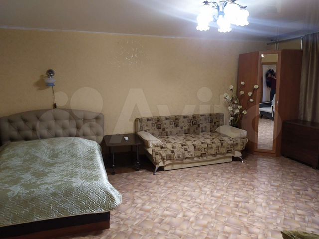 1-к. квартира, 42 м², 1/5 эт.