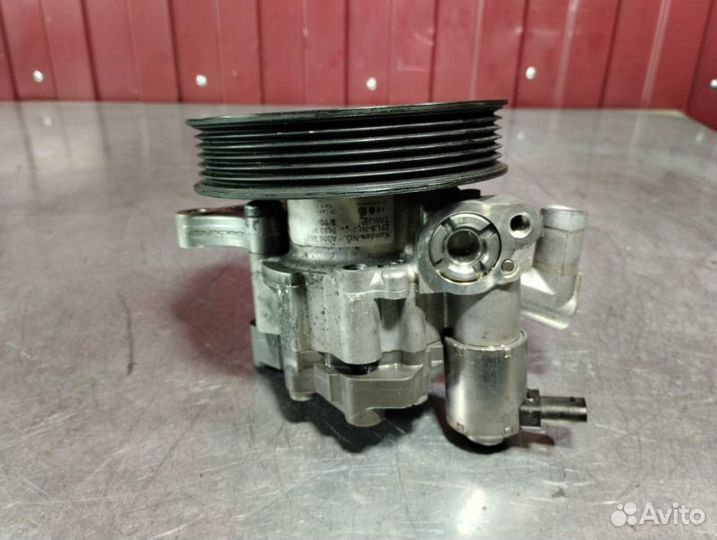 Насос гидроусилителя руля Mercedes C-Class W204