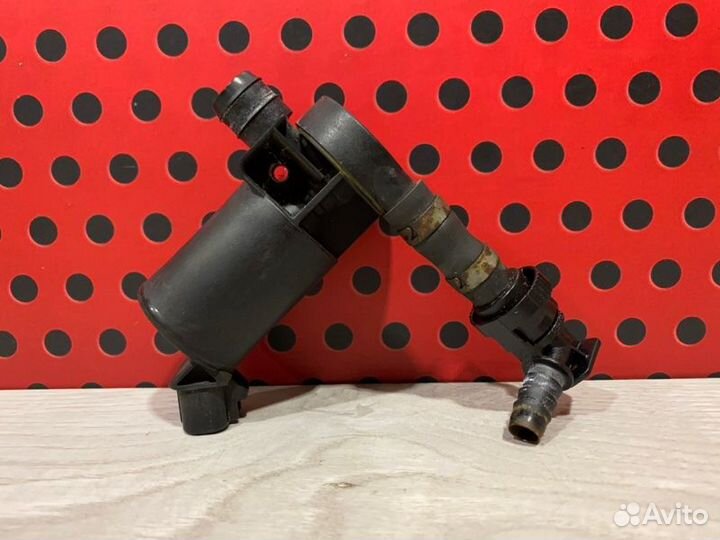 Насос стеклоомывателя Toyota Land Cruiser 200 2015