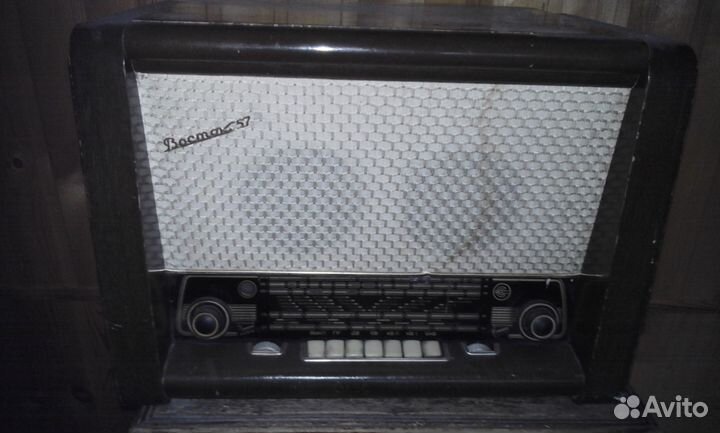 Приемник-проигрыватель ламповый