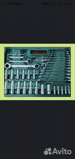 Набор инструментов для авто в чемодане