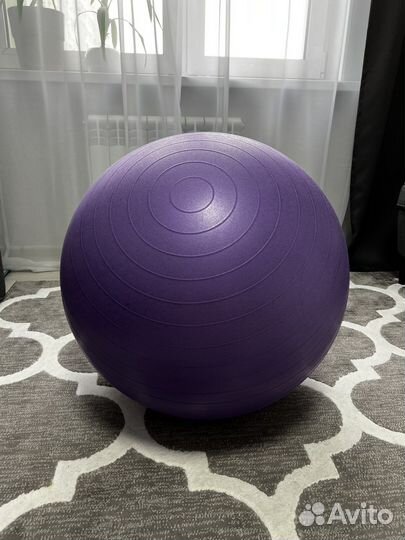 Гимнастический мяч фитбол