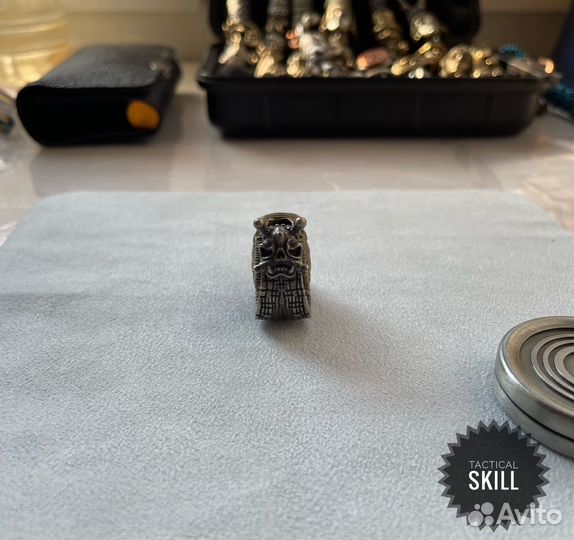 Бусина Улитка череп для ножа