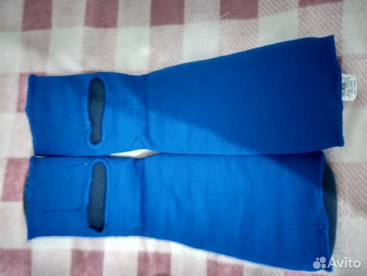 Продам перчатки и щитки для бокса(детские)