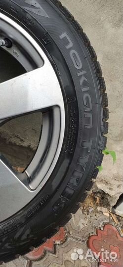 Шипованая резина на дисках р15