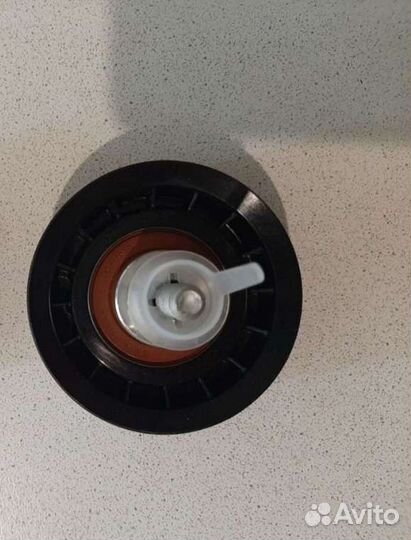 Ролик обводной приводного ремня