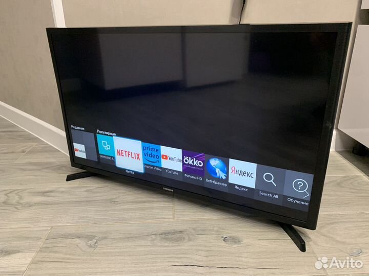 Телевизор Samsung 32 дюйма Smart TV Full HD