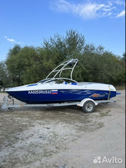 Катер Yamaha LS2000 (AR210)