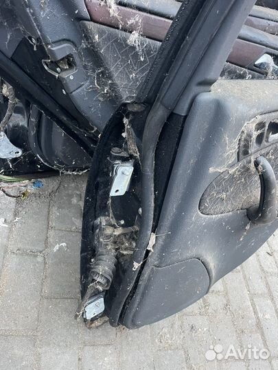 Двери на Мерседес w 203