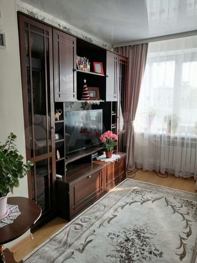 2-к. квартира, 48 м², 1/3 эт.