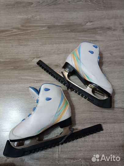 Коньки зимние женские 35 р + чехлы + сумка