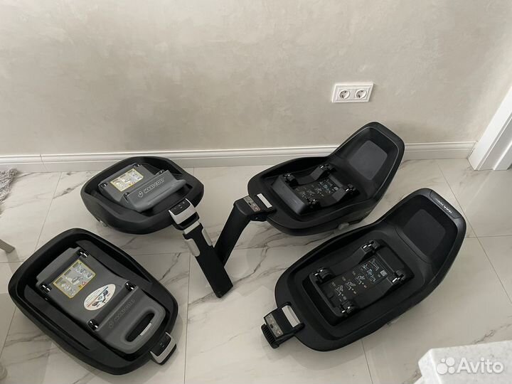 4 базы Maxi Cosi Family Fix и 2WayFix в отл сост