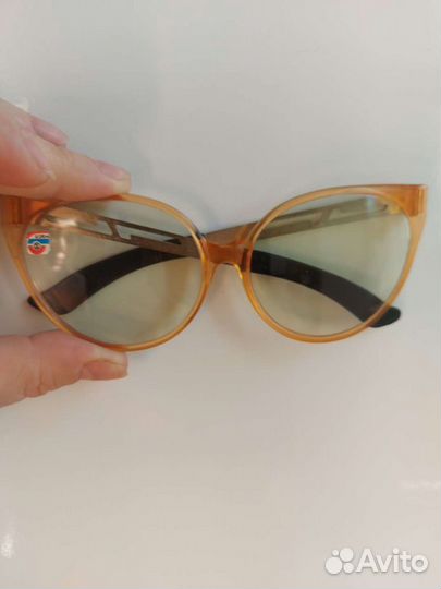 Солнцезащитные очки(фотохромные)