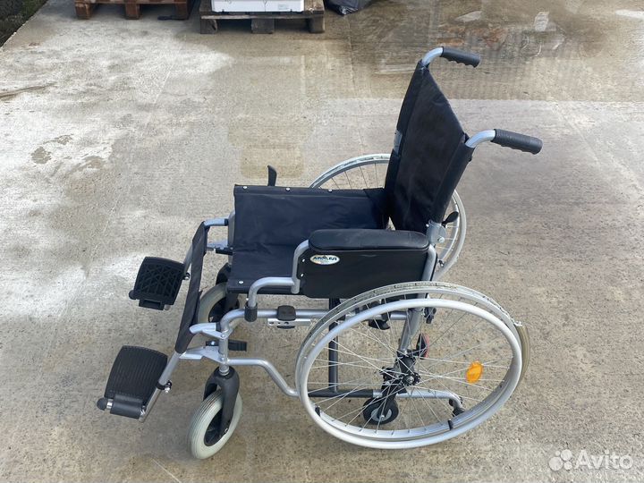 Коляска инвалидная новая