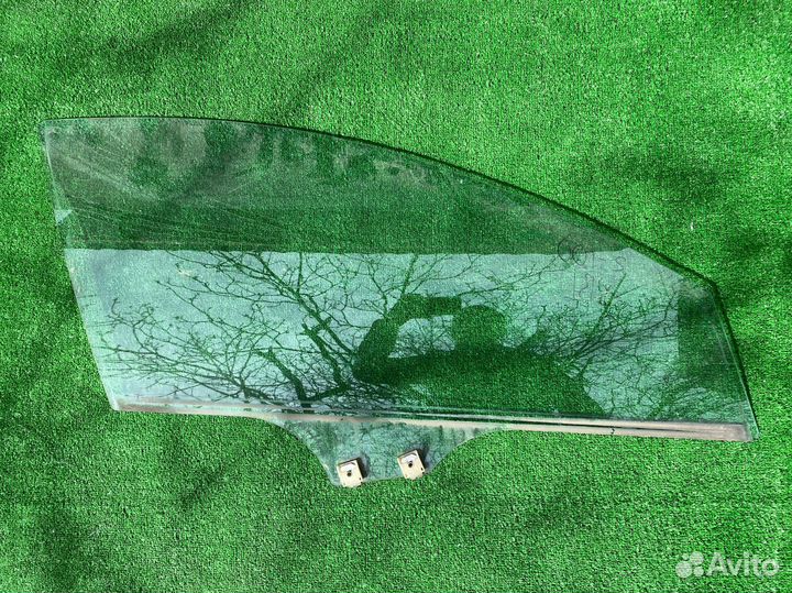 Стекло переднее правое mazda 3 bl