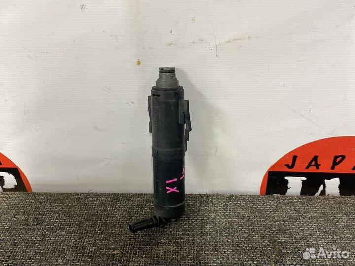 Форсунка омывателя фары левая BMW X1 E84