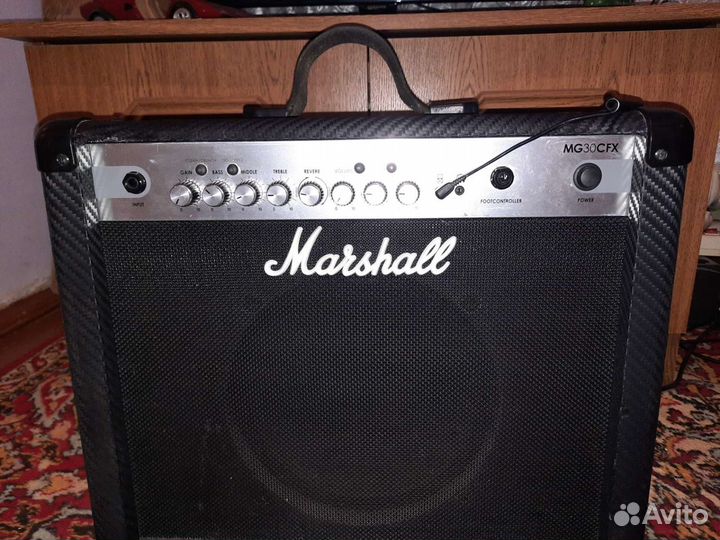 Гитарный комбоусилитель marshall