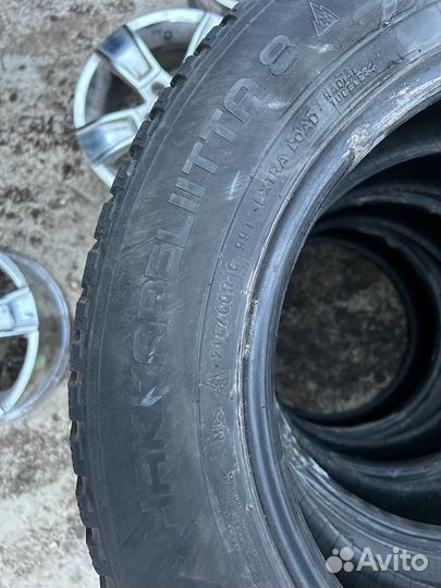 Nokian Tyres Hakkapeliitta 8 215/60 R16