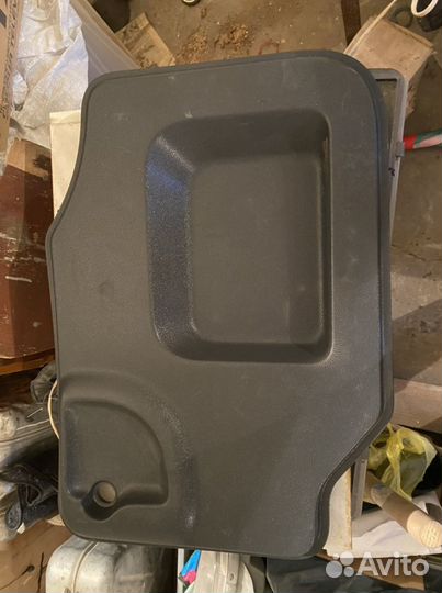 Обшивка задних дверей Фургон largus