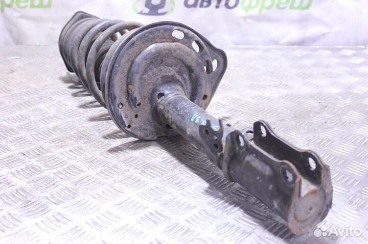 Опора заднего амортизатора Toyota Camry v40