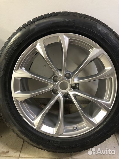 Комплект зимних колес Макан 19