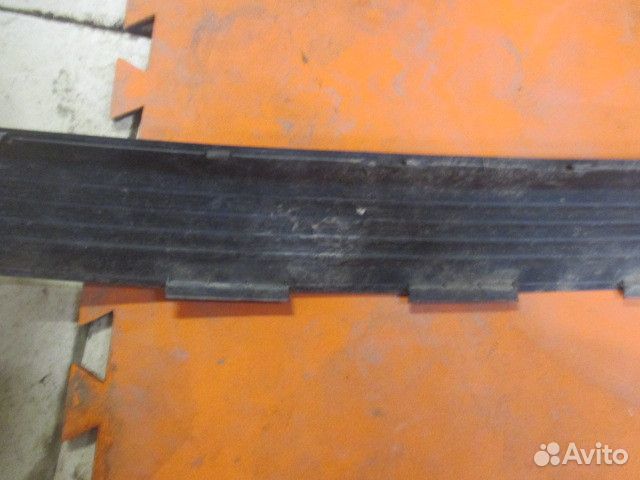 Накладка заднего бампера под номер Land Rover Rang