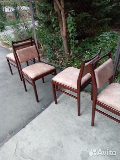 Реставрация, перетяжка стульев, табуретов